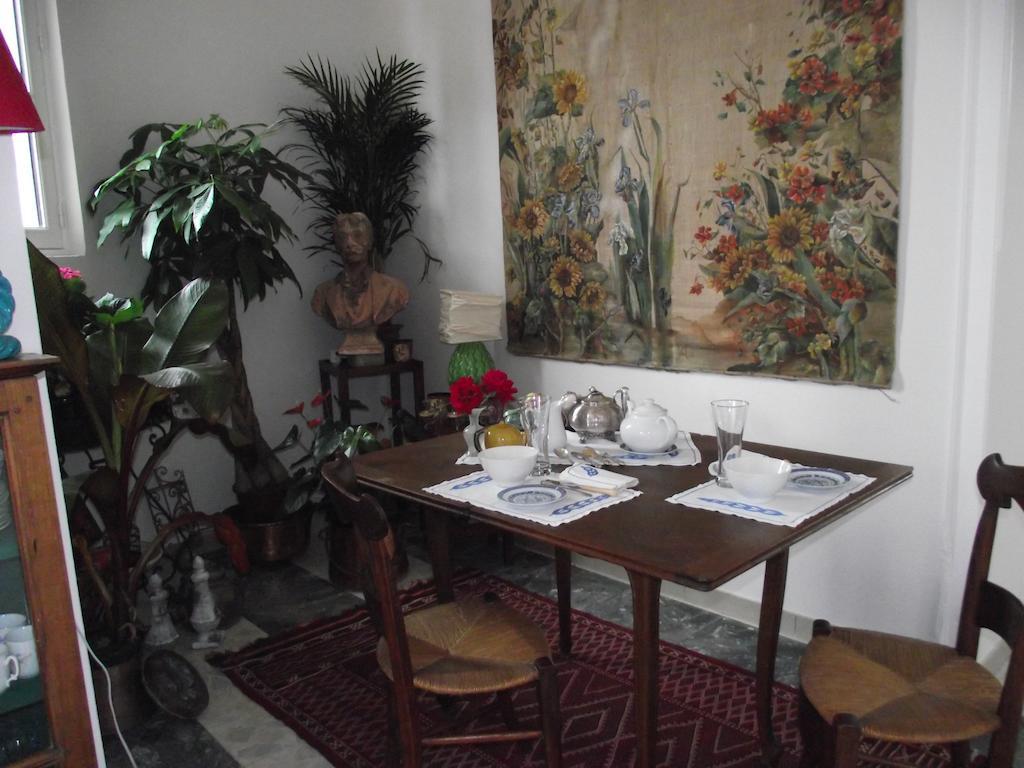 Castel La Bergerie Acomodação com café da manhã Laglorieuse Exterior foto